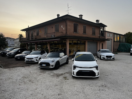 Auto77 di Bezzecchi Michele Logo