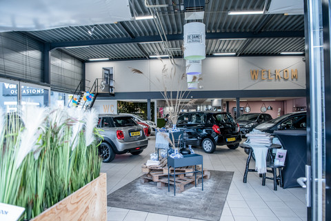 De Dames van Hurkmans Logo