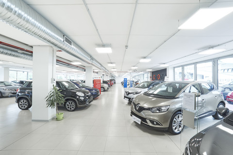 CarOutlet powered by MoVi Logo