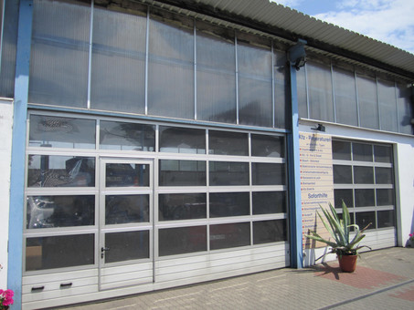 Autohandel Uwe Rätz Logo