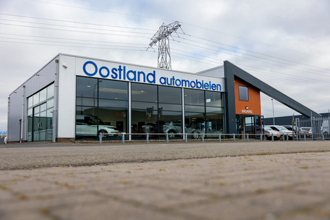 Oostland Automobielen Logo