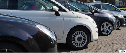 E. van Boxtel Auto`s B.V. Logo