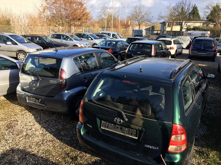 Autohandel - H.Fekou. Logo