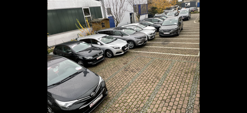 HONESTY AUTOMOBILE Logo