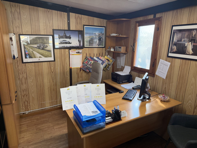dealer showroom