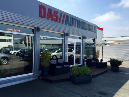 DA5//AUTOMOBILE Logo