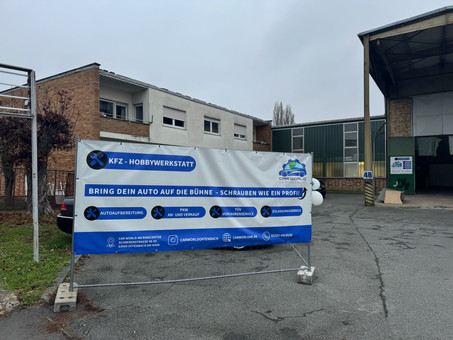 Car World am Ringcenter Logo