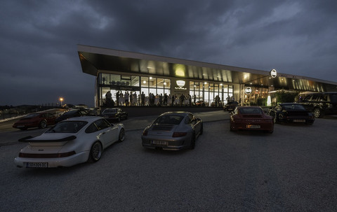 R&H Automobile GmbH Logo