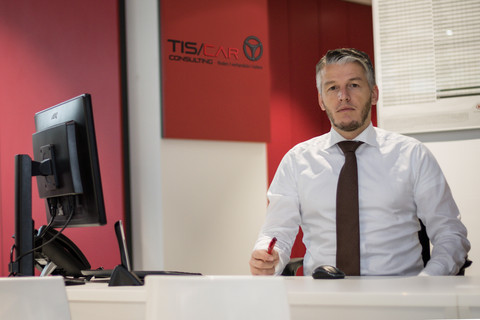 TIS/CAR Consulting Logo