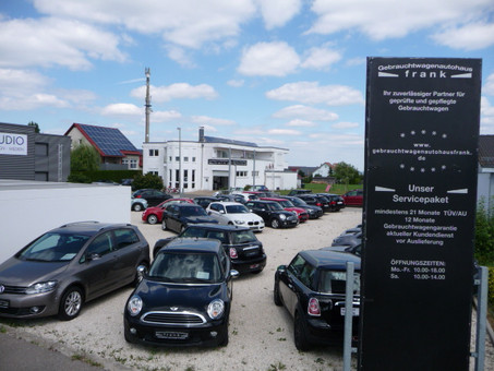 Gebrauchtwagenautohaus - f r a n k - Logo