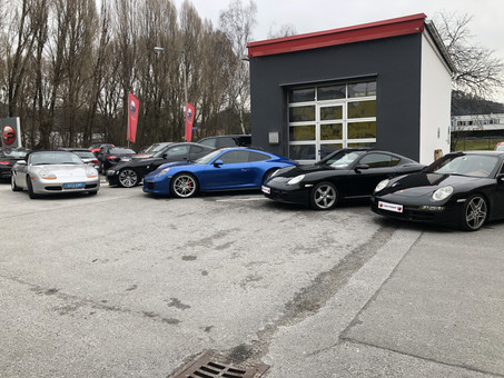 Car-Point Fahrzeug GmbH Logo