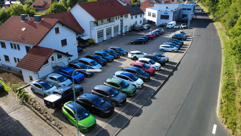 Automarkt Handwerk GmbH & Co KG Logo