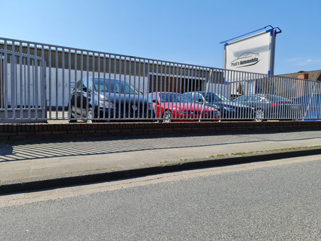 Paul´s Automobile Logo