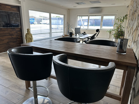 aks Trading GmbH Logo