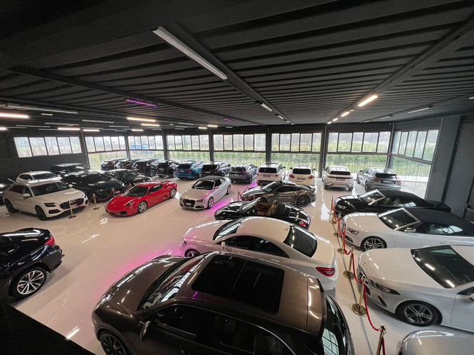 dealer showroom