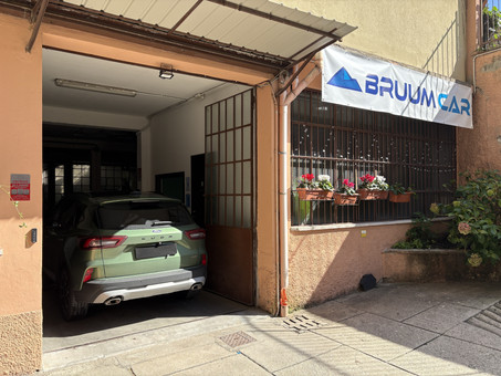 Bruum Car srls Logo