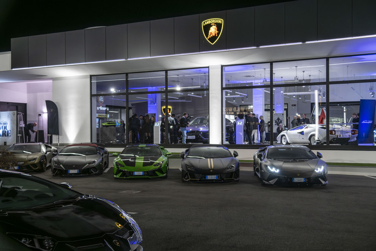 dealer showroom