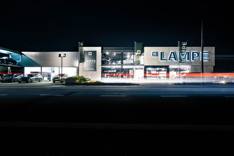 Lampe Interesting Cars Logo