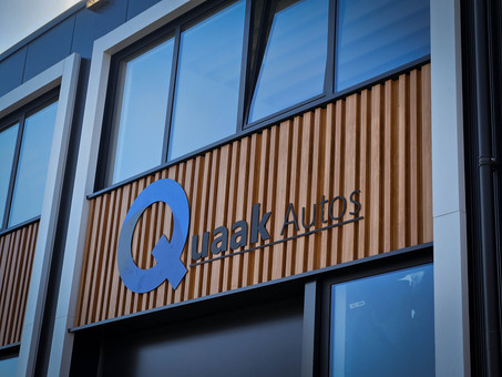 Quaak Auto's Logo