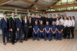 B & E Vertriebsgesellschaft mbH Logo