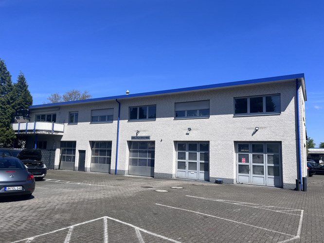 dealer showroom