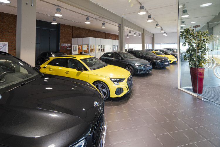dealer showroom