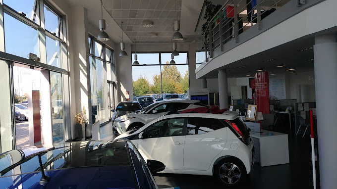 dealer showroom