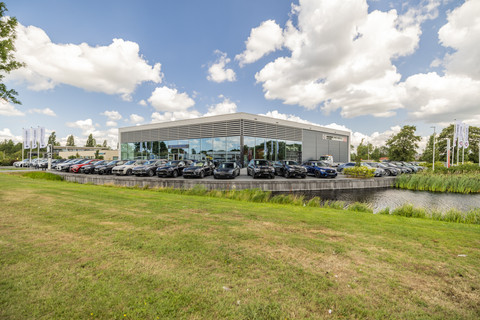 Marco van Beek Premium Cars Logo