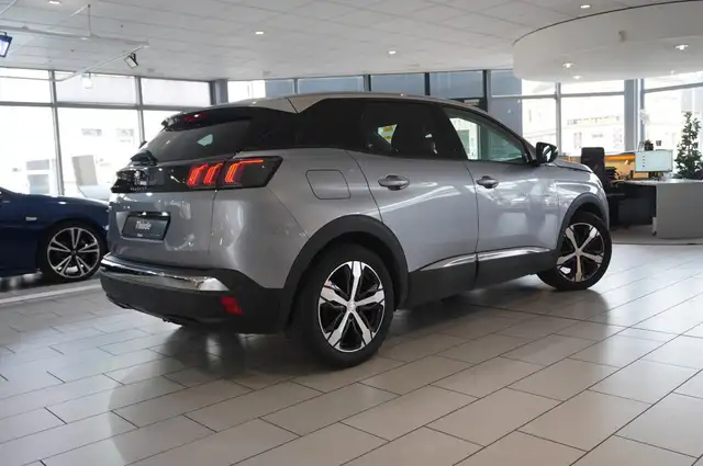 Peugeot 3008 view 8