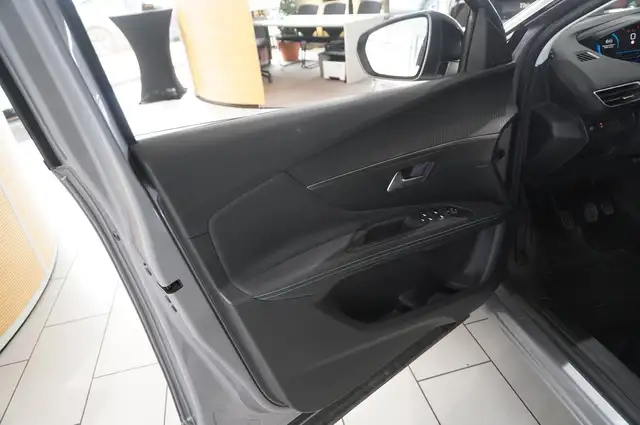 Peugeot 3008 view 14
