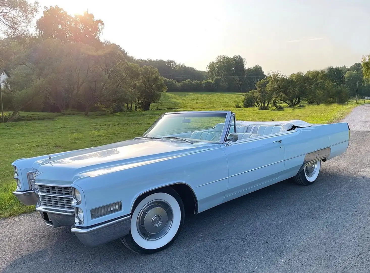 Cadillac Deville Cabrio Blau - 2