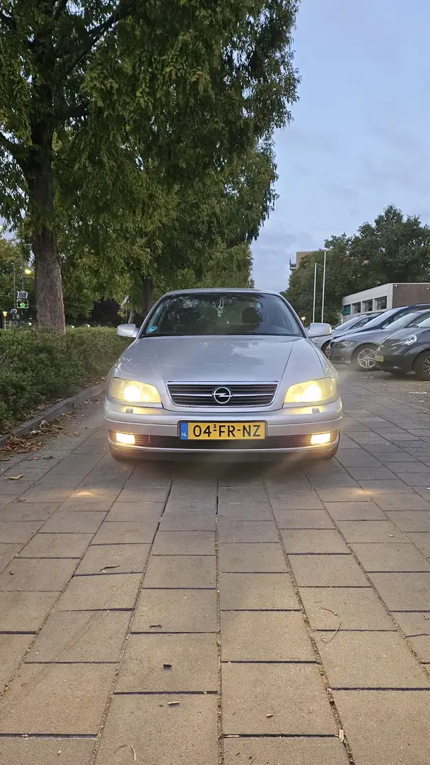 Opel Omega Eleganse - 1