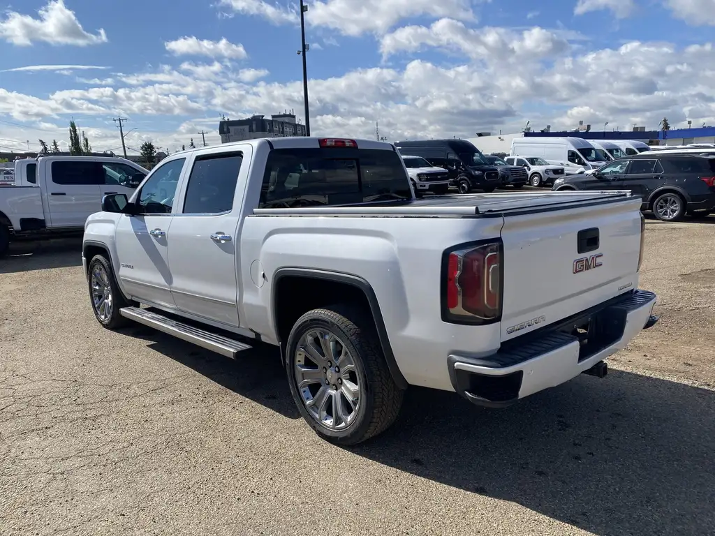 2017 GMC Sierra 1500 Crew Cab Denali — photo 6