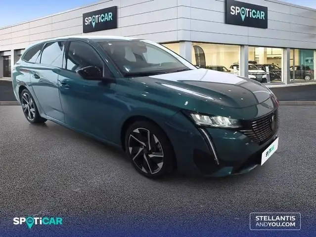 Peugeot 308 view 3