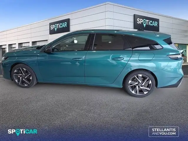Peugeot 308 view 4