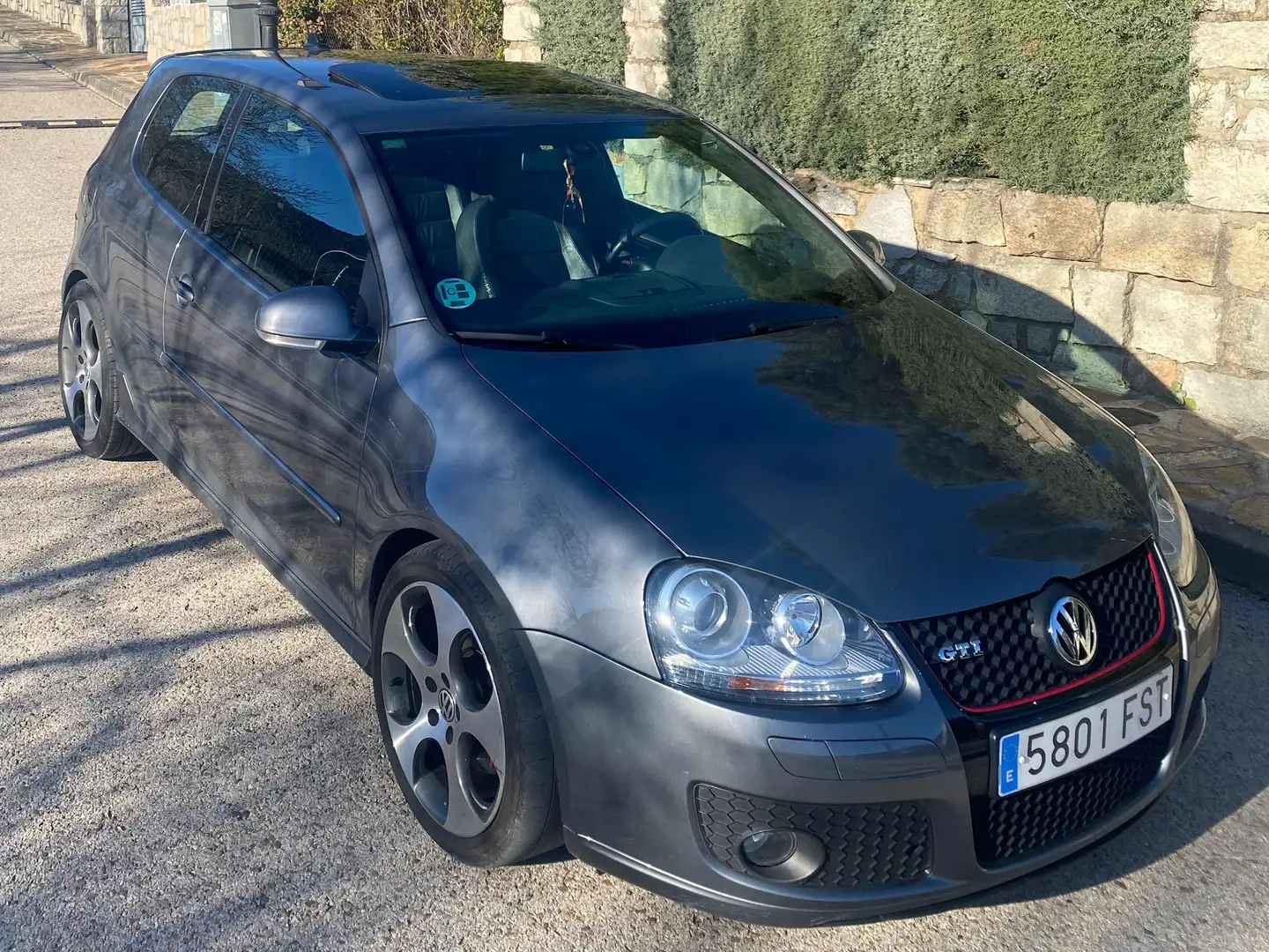 Volkswagen Golf GTI Golf 2.0 TFSI GTI GTI Gris - 1