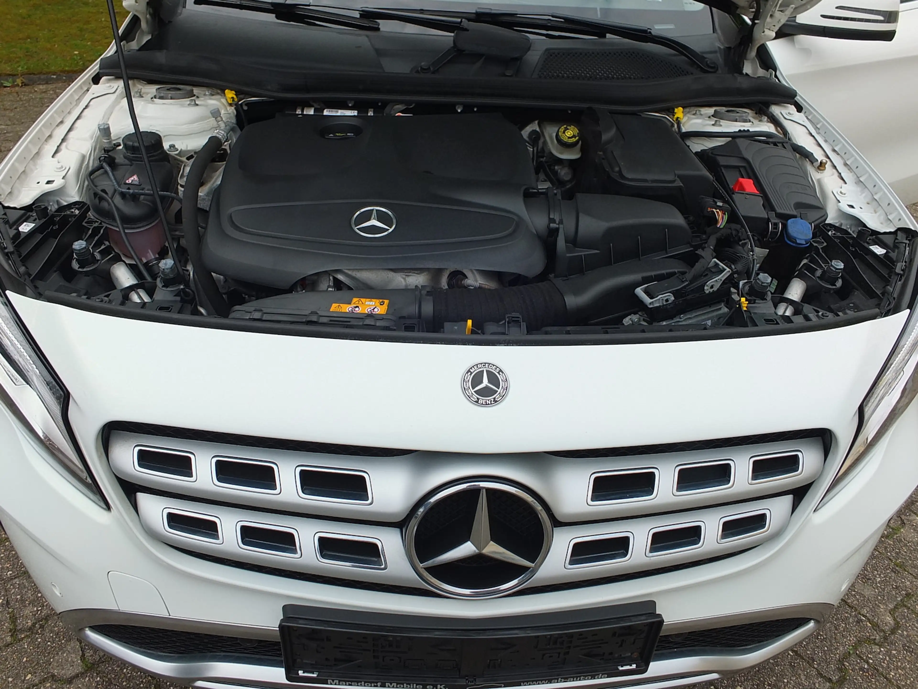 Mercedes-Benz GLA 180 PANORAMADACH LED NAVI AHK 18 Zoll LMF PTS SHZ — photo 15