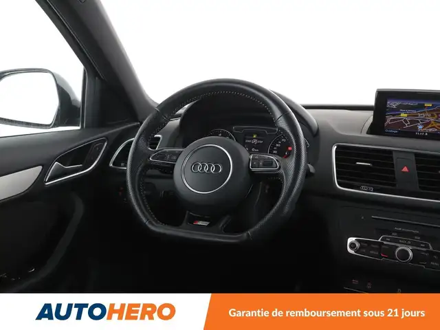 Audi Q3 view 14