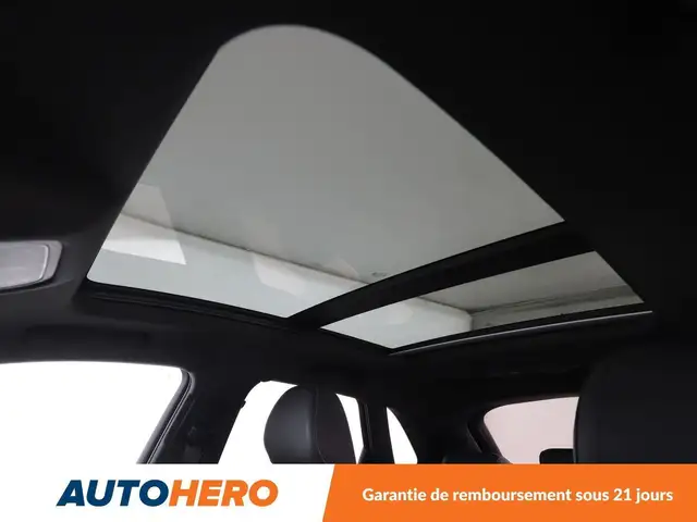 Audi Q3 view 11