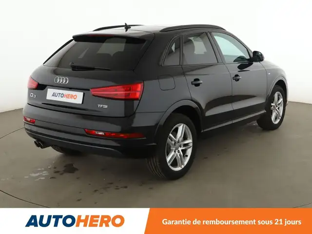 Audi Q3 view 6