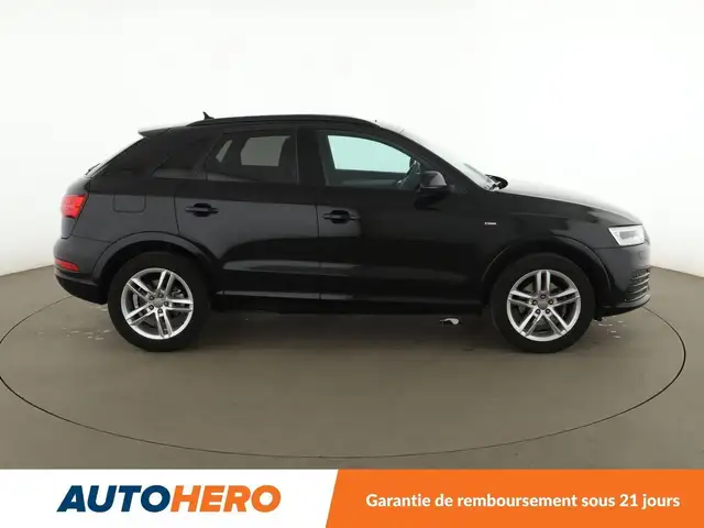 Audi Q3 view 7