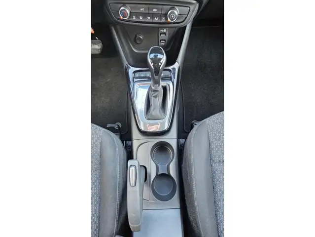 Opel Crossland view 8
