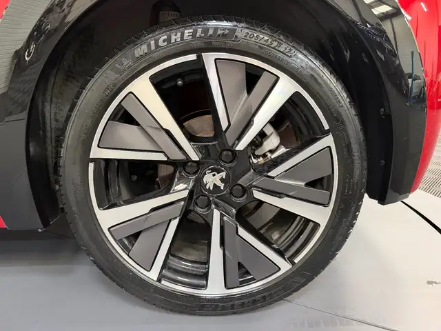 Peugeot 208 view 23