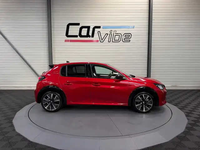 Peugeot 208 view 3