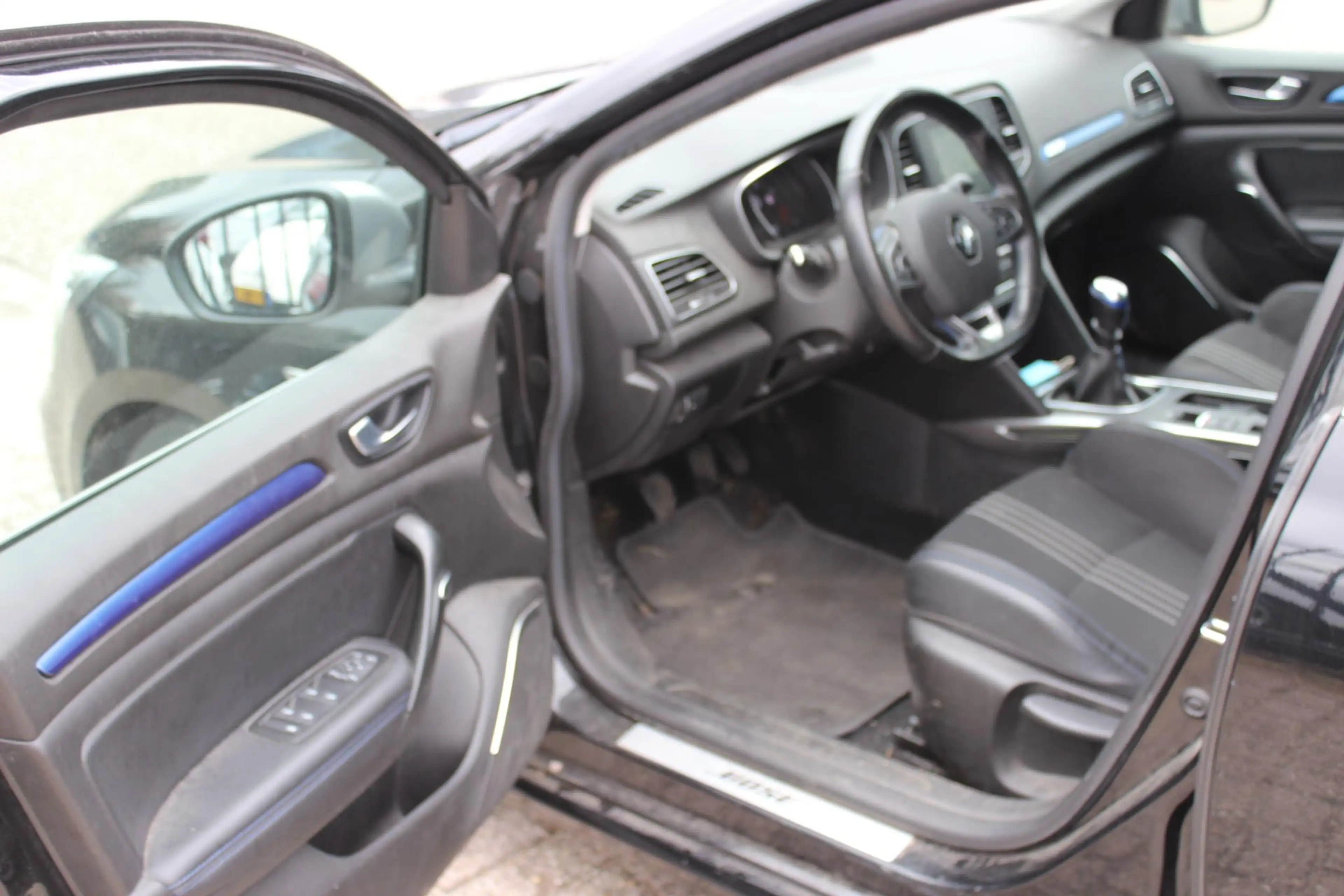 Renault Megane Estate 1.2 TCe Bose — photo 11