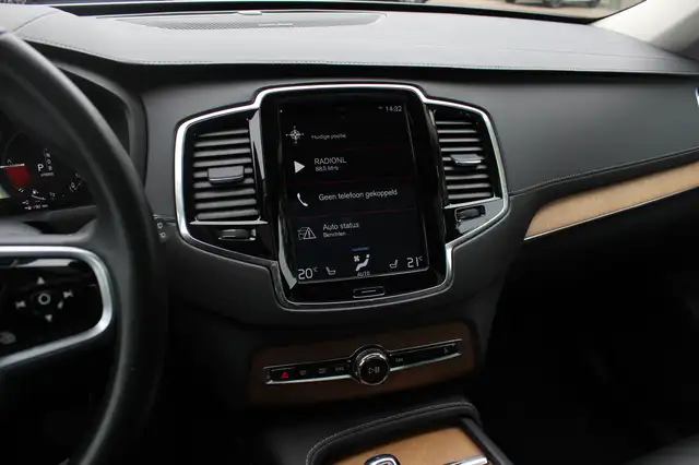 Volvo XC90 view 20