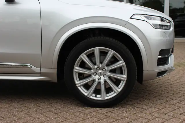 Volvo XC90 view 14