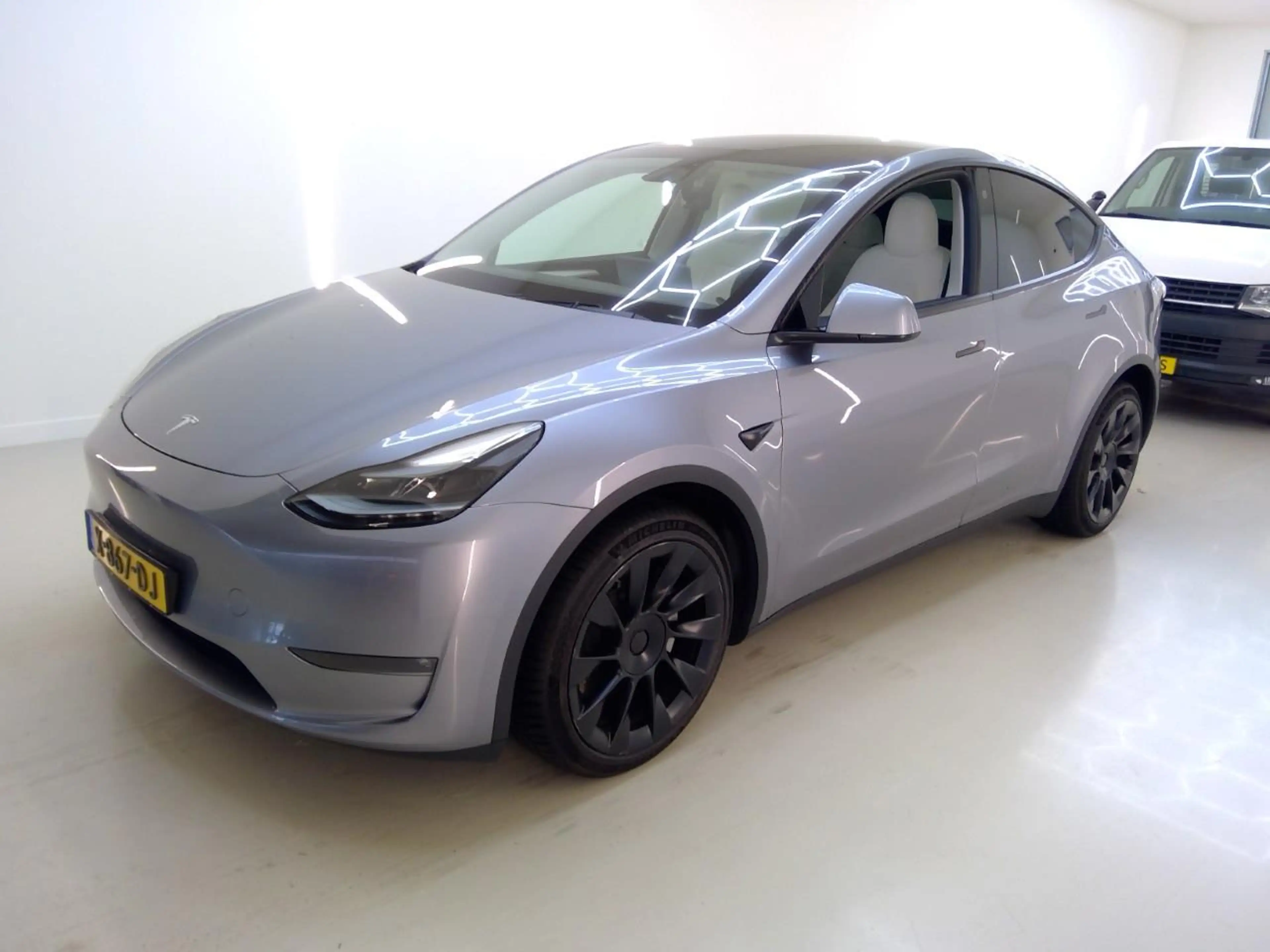 Tesla Model Y Long Range AWD 351pk 92,9% SoH [ WIT LEDER+QUICKSI