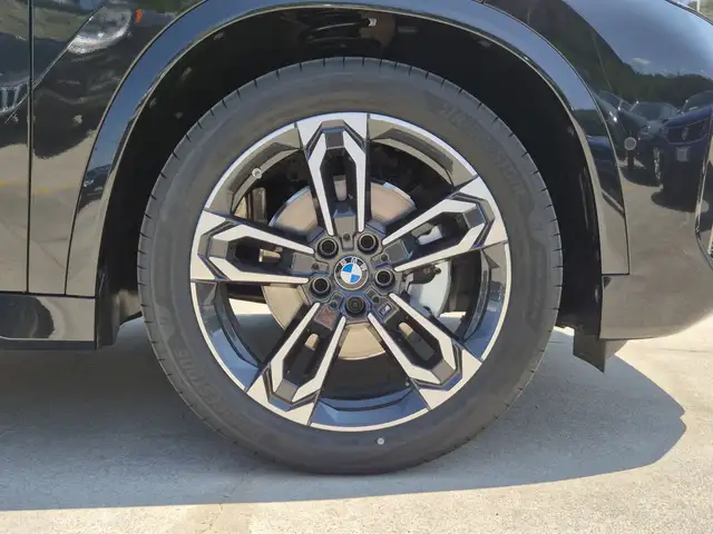 BMW X1 view 11