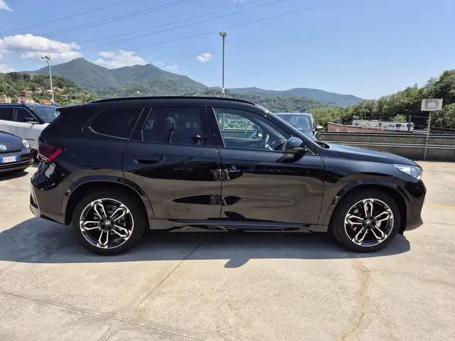 BMW X1 view 5